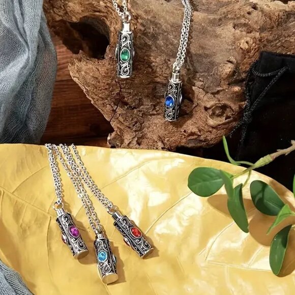 Personalized Urn and Ash Cremation Jewelry Pieces For Loved Ones and Pets - Picture 1 of 15